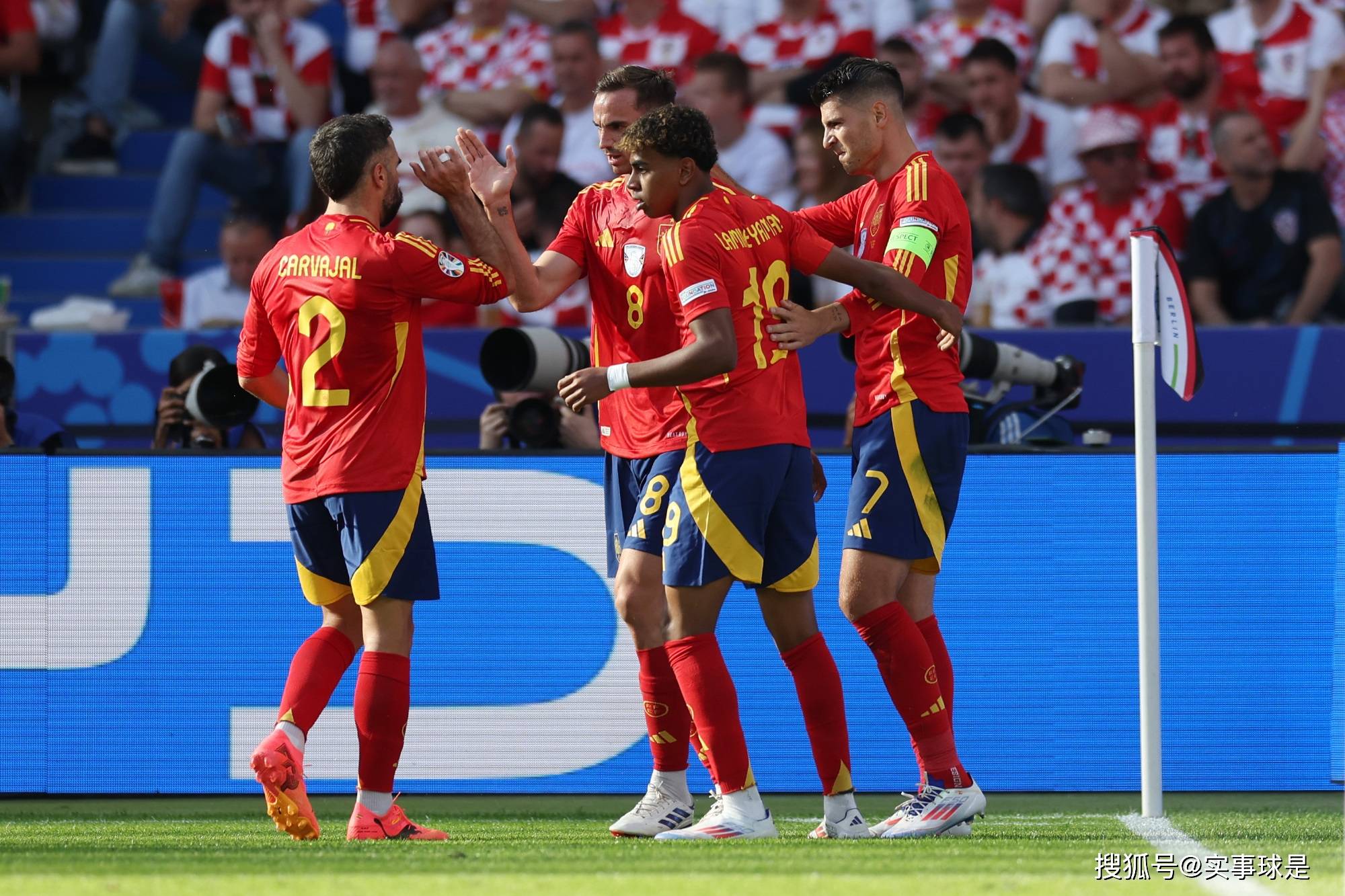 包含纳达尔新星挺进下一轮表现惊艳，西班牙队未来可期！的词条